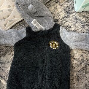 NHL Black and Gray Kids One Piece footie  outerwear  babies-outgrew after 1 x